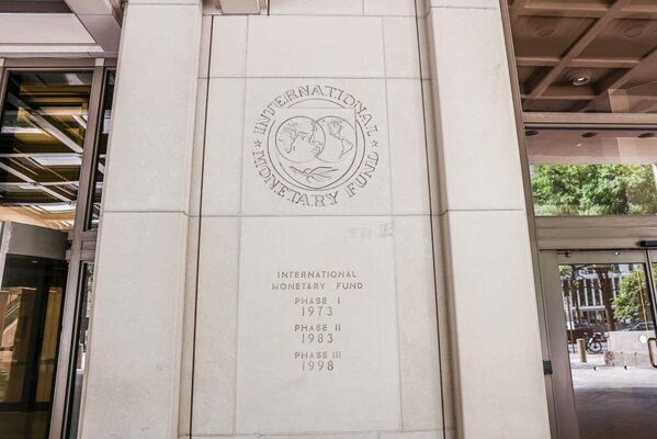 تقارير: صندوق النقد الدولي يعلّق أنشطته في اليمن بسبب التوترات الأمنية