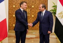 السيسي يؤكد لماكرون رفض مصر أي محاولات تهدد أمن السودان