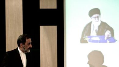 رغم اللغط.. مستشار خامنئي يكرر "سنواصل دعم حزب الله" 2 رغم اللغط.. مستشار خامنئي يكرر "سنواصل دعم حزب الله"