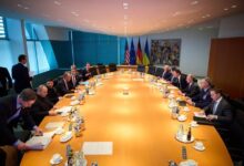 المحادثات بين الوفدين الأمريكي والأوكراني تتواصل اليوم في برلين