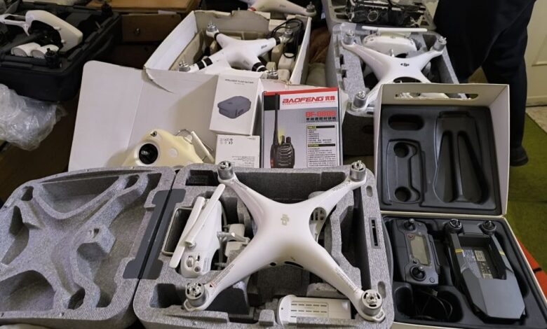 الداخلية السورية تعلن توقيف عنصر من تنظيم داعـ.ـش وضبط متفجرات وطائرات مسيّرة 1 الداخلية السورية تعلن توقيف عنصر من تنظيم داعـ.ـش وضبط متفجرات وطائرات مسيّرة