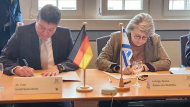 إسرائيل وألمانيا توقعان اتفاقية موسعة لتطوير منظومة الدفاع الصاروخي "آرو 3" 4 إسرائيل وألمانيا توقعان اتفاقية موسعة لتطوير منظومة الدفاع الصاروخي "آرو 3"