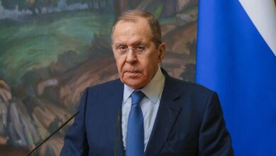 لافروف خلال مؤتمر صحفي مع نظيره المصري: إذا كان ماكرون مستعدًا للحوار فإن بوتين مستعد للتواصل