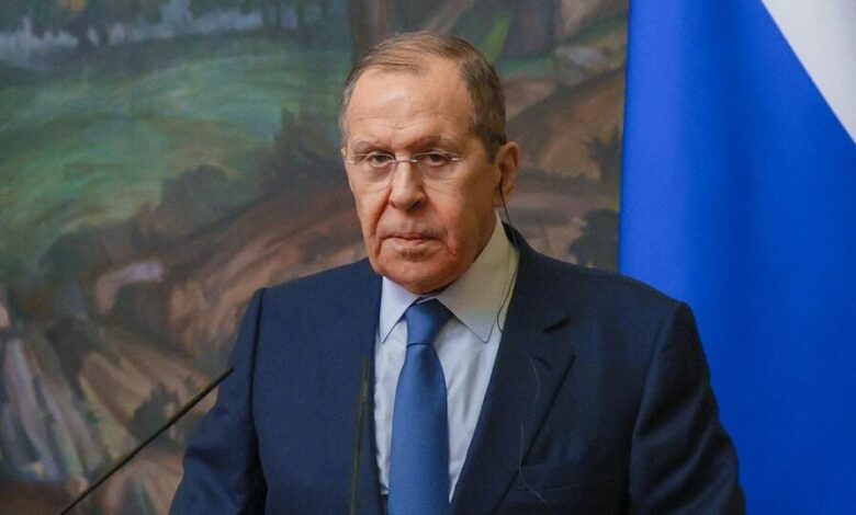 لافروف خلال مؤتمر صحفي مع نظيره المصري: إذا كان ماكرون مستعدًا للحوار فإن بوتين مستعد للتواصل