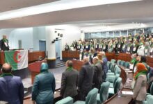 البرلمان الجزائري يناقش مشروع قانون تجريم الاستعمار الفرنسي