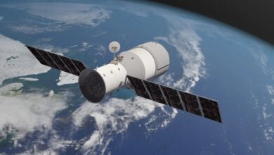 إيران تعلن خططاً لإطلاق أول قمر صناعي من قاعدة جابهار الفضائية