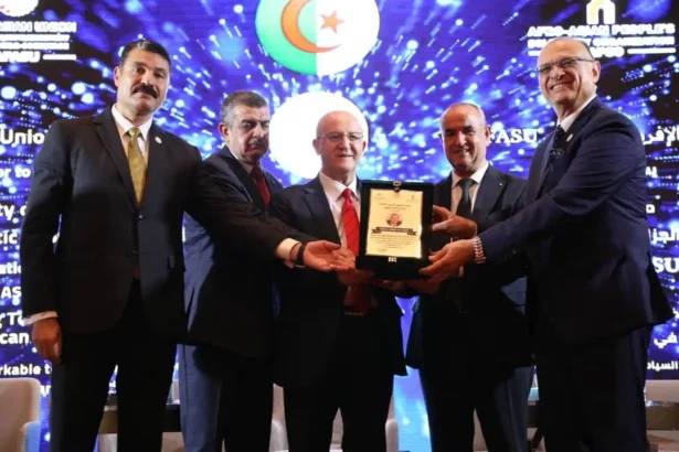 بنسبة تصويت فاقت 90 %... وهران غربي الجزائر أفضل وجهة سياحية في أفريقيا 1 بنسبة تصويت فاقت 90 %... وهران غربي الجزائر أفضل وجهة سياحية في أفريقيا