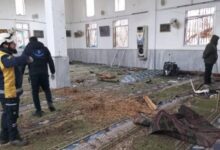 سوريا :انفجار داخل مسجد في حمص يقـ. ـتل 5 أشخاص ويصيب 21 آخرين