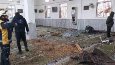 سوريا :انفجار داخل مسجد في حمص يقـ. ـتل 5 أشخاص ويصيب 21 آخرين