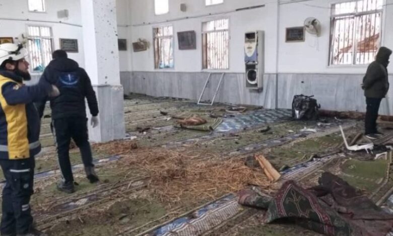 سوريا :انفجار داخل مسجد في حمص يقـ. ـتل 5 أشخاص ويصيب 21 آخرين 1 سوريا :انفجار داخل مسجد في حمص يقـ. ـتل 5 أشخاص ويصيب 21 آخرين