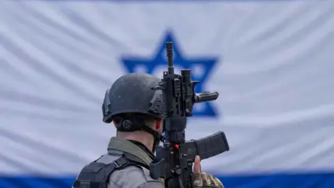 إسرائيل تعلن اعتقال مواطن روسي بتهمة التجسس لصالح الاستخبارات الإيرانية