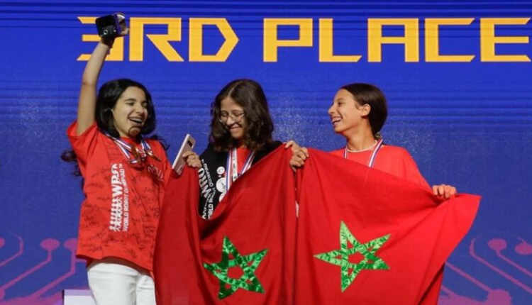 فرق مغربية تحصد جوائز كبرى في المسابقة الدولية للروبوتيك بالصين 2 فرق مغربية تحصد جوائز كبرى في المسابقة الدولية للروبوتيك بالصين