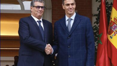 استقبال رسمي لرئيس الوزراء المغربي في مدريد خلال اجتماع رفيع المستوى مع نظيره بيدرو سانشيز