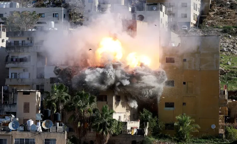 الاحتلال الإسرائيلي يفرض حظر تجول شامل في قباطية ويواصل حملة عسكرية واسعة بالضفة الغربية