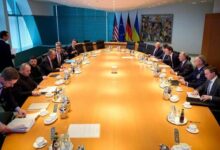 أوكرانيا والولايات المتحدة تبدأ مفاوضات جديدة في ميامي بحضور أوروبي