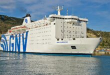 إعلام جزائري.. محاولة اختطاف سفينة سياحية متجهة إلى الجزائر.. تأخّر رحلة "لو فانتاستيك"