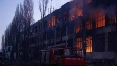 غارات روسية تشل شبكة الكهرباء في أوكرانيا وتغرق أكثر من مليون منزل في الظلام 2 غارات روسية تشل شبكة الكهرباء في أوكرانيا وتغرق أكثر من مليون منزل في الظلام