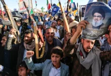 تظاهرات لأنصار "حزب الله" أمام وزارة العدل العراقية إثر قرار تصنيف التنظيمات إرهـ.ابية