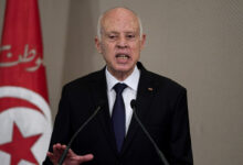 الرئيس التونسي قيس سعيّد يحذر من أوهام العودة إلى الوراء ويؤكد محاسبة الجميع طبق القانون