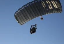 إسبانيا ترصد استخدام الطائرات الشراعية لعبور المهاجرين نحو سبتة ومليلية