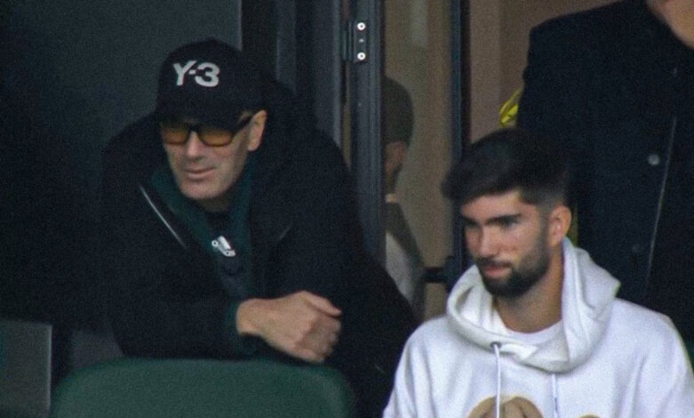 زين الدين زيدان يحضر مباراة الجزائر ضد السودان لدعم ابنه لوكا ويشهد فوز "الخضر" 3-0