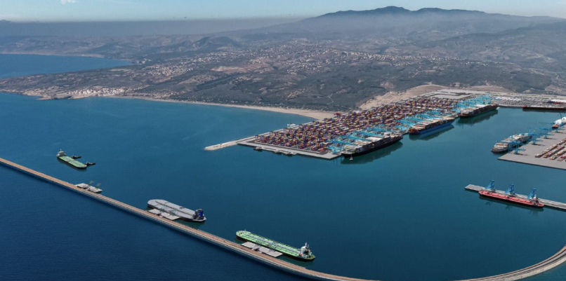 المغرب يخطط لتشغيل ميناء "الناظور غرب المتوسط" الجديد في 2026 2 المغرب يخطط لتشغيل ميناء "الناظور غرب المتوسط" الجديد في 2026