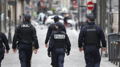 الشرطة الفرنسية تقـ. ـتل رجلاً هدد المارة بسكين في كورسيكا