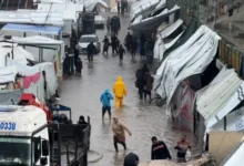 انهيار المباني وغرق الخيام يفاقم معاناة 1.5 مليون نازح في غزة