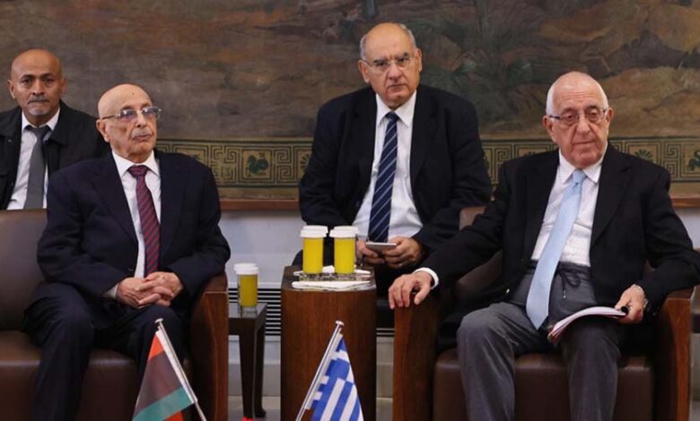 رئيس البرلمان الليبي يلتقي وزير الخارجية اليوناني لتعزيز التعاون الثنائي 1 رئيس البرلمان الليبي يلتقي وزير الخارجية اليوناني لتعزيز التعاون الثنائي