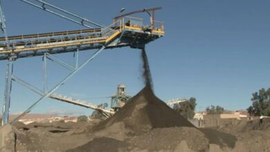 تونس.. سائقو شاحنات نقل الفسفاط يطالبون بالإدماج في الشركة