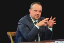 توقيف الجزائري مهدي غزار في باريس وإخلاء سبيله بعد ساعات بسبب تصنيفات أمنية فرنسية