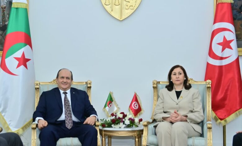 الجزائر وتونس تطلقان الدورة 23 للجنة المشتركة لتعزيز التعاون الثنائي 1 الجزائر وتونس تطلقان الدورة 23 للجنة المشتركة لتعزيز التعاون الثنائي