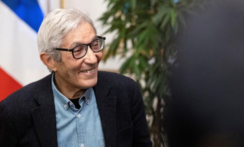 الكاتب الفرنسي الجزائري بوعلام صنصال يُنتخب عضوًا في الأكاديمية الفرنسية 1 الكاتب الفرنسي الجزائري بوعلام صنصال يُنتخب عضوًا في الأكاديمية الفرنسية