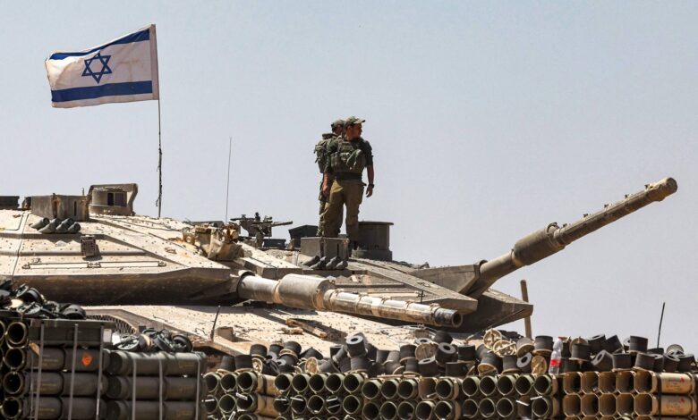 الجيش الإسرائيلي يقـ. ـتل مسلحين حاولوا الاقتراب من قواته في قطاع غزة