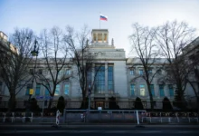 ألمانيا تطرد دبلوماسياً روسياً بتهمة التجسس وتحتدم التوترات مع موسكو