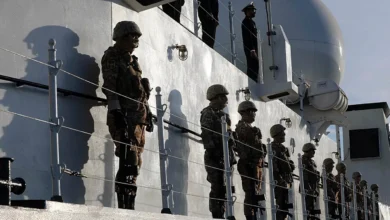 حاملة طائرات أمريكية تعبر مضيق ملقا باتجاه الشرق الأوسط