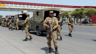 الجيش الباكستاني يقـ. ـتل 12 مسلحاً ويمنع محاولة احتجاز رهائن في بلوشستان