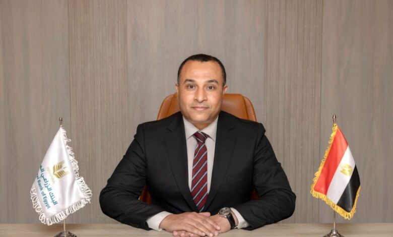 مصر تنهي الإعفاء الجمركي الاستثنائي لأجهزة الهاتف المحمول القادمة مع الركاب