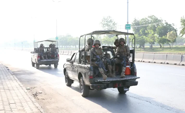 باكستان تعلن مقـ. ـتل 11 مسـ. ـلحًا "مدعومين من الهند" في عمليات أمنية شمالي البلاد 1 باكستان تعلن مقـ. ـتل 11 مسـ. ـلحًا "مدعومين من الهند" في عمليات أمنية شمالي البلاد