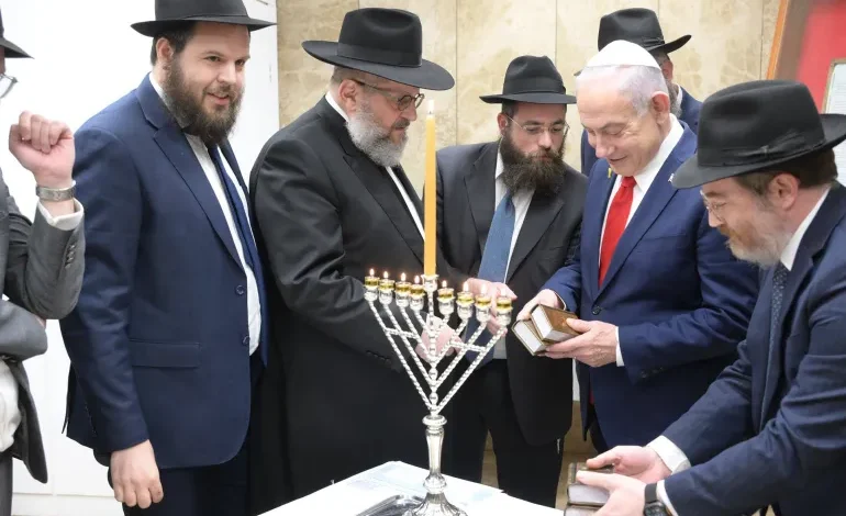 كاتبة إسرائيلية تحذر من تهديد الديمقراطية مع اقتراب الانتخابات 1 كاتبة إسرائيلية تحذر من تهديد الديمقراطية مع اقتراب الانتخابات