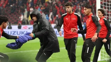 رئيس لجنة تحكيم الكاف: المنشفة في نهائي أمم إفريقيا "يجب أن تبتعد عن حارس المرمى" 3 رئيس لجنة تحكيم الكاف: المنشفة في نهائي أمم إفريقيا "يجب أن تبتعد عن حارس المرمى"