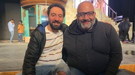 بيومي فؤاد يعتذر علنًا لمحمد سلام بعد خلاف موسم الرياض