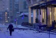 رئيس بلدية كييف يدعو سكان المدينة إلى مغادرتها