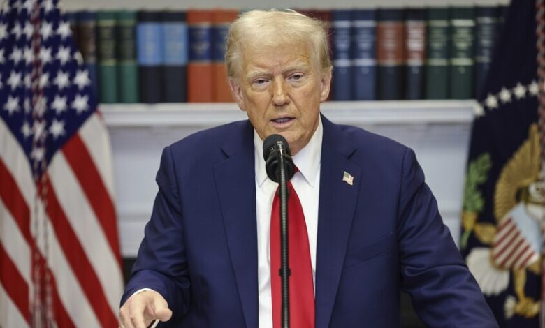 ترامب يعلن تقدما كبيرا في مفاوضات أوكرانيا ويكشف عن طلبه من بوتين وقف القصف 1 ترامب يعلن تقدما كبيرا في مفاوضات أوكرانيا ويكشف عن طلبه من بوتين وقف القصف