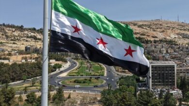 المفوض الأوروبي: سوريا لم تبلغ بعد مستوى الاستقرار اللازم لإعادة اللاجئين