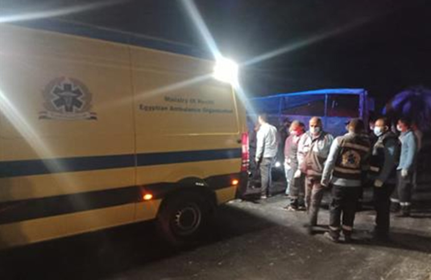مصر: مصـ. ـرع 11 شخصًا وإصابة 9 في تصادم شاحنتين على الطريق الصحراوي بالمنيا