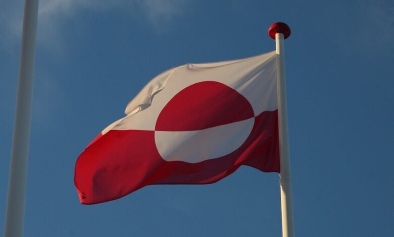 مبيعات أعلام غرينلاند في الدنمارك ترتفع بعد تصريحات ترامب بشأن الجزيرة