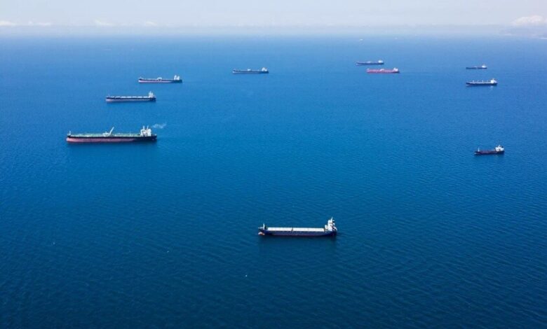 أوكرانيا تستهدف أربع ناقلات نفطية ومحطة بحرية على خط أنابيب كاسبين في البحر الأسود