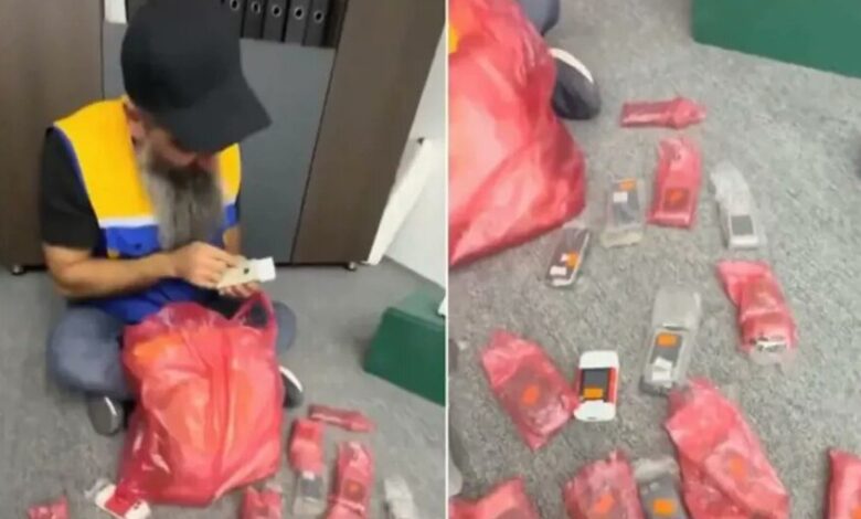 تاجر ليبي يتسلم شحنة هواتف "نوكيا"بعد 16 عاما من تاريخ طلبها