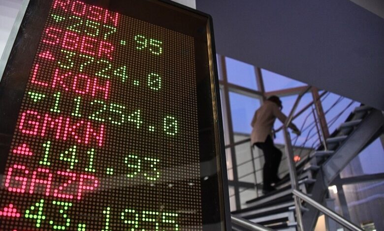 بورصة موسكو تغلق على مكاسب طفيفة مع ترقب زيارة وفد أمريكي لبوتين